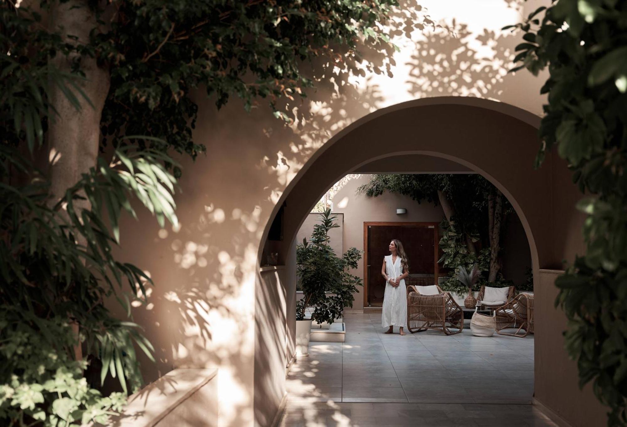 Troulis Apart-Hotel Bali  ภายนอก รูปภาพ